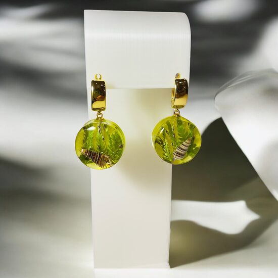 Dzelteni auskari ar papardēm